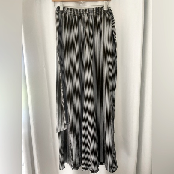 Show Me Your MuMu Dresses & Skirts - Striped Black and White pajama pants MUMU brand size medium